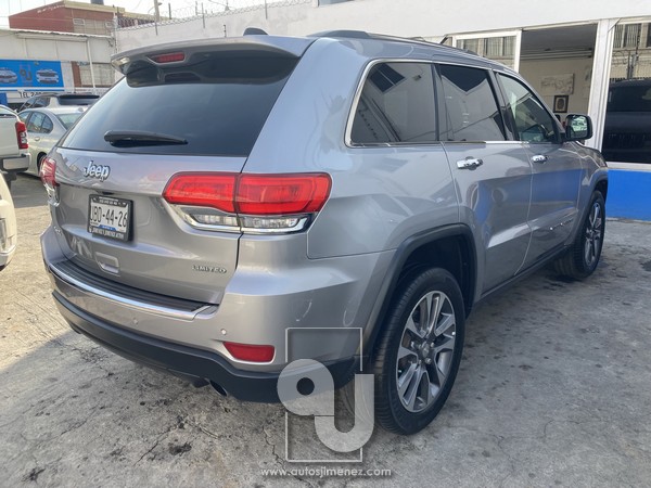 Cherokee-Limited-Lujo-00006