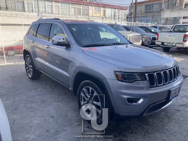 Cherokee-Limited-Lujo-00008