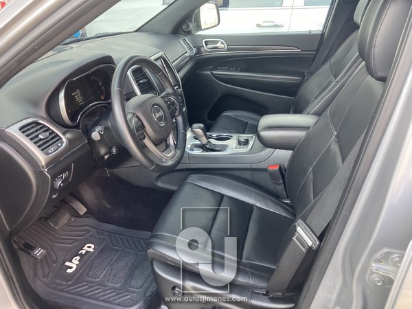 Cherokee-Limited-Lujo-00009
